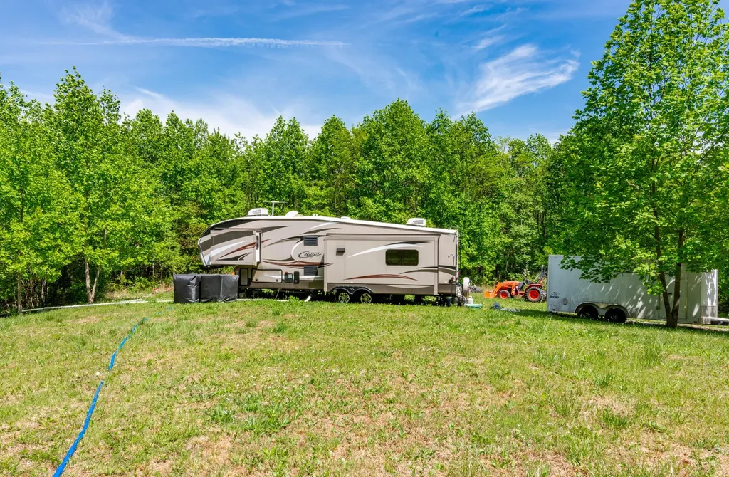1867 Big Ridge Road Spring City TN 37381