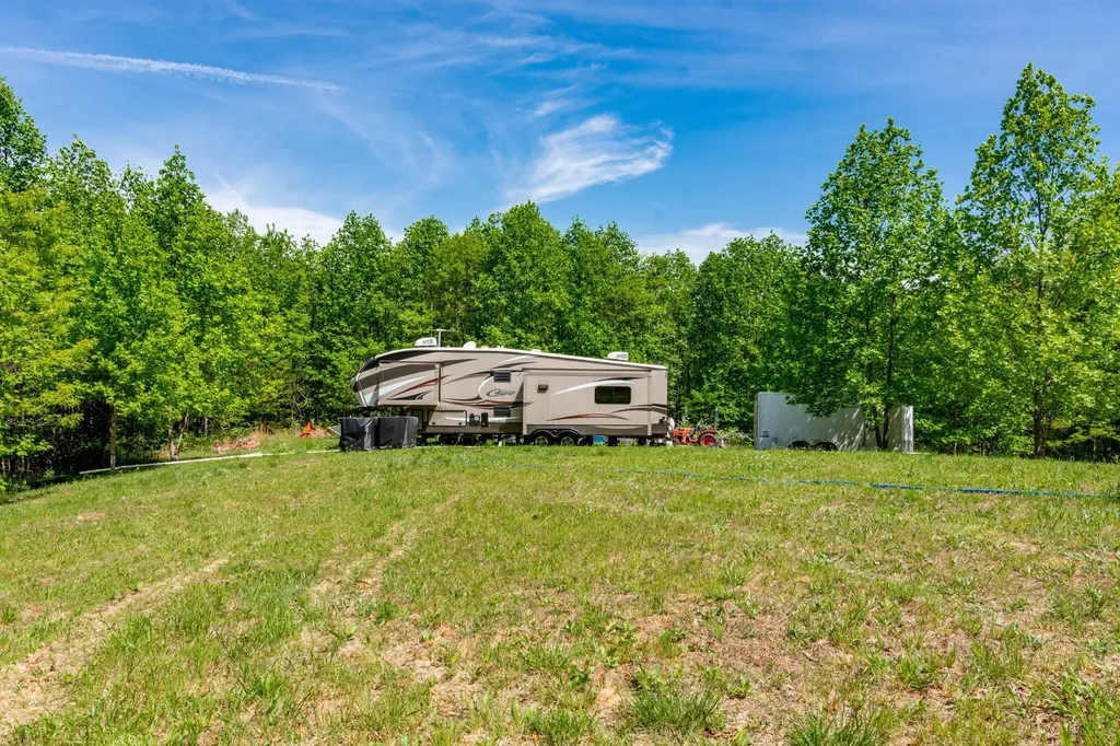 1867 Big Ridge Road Spring City TN 37381