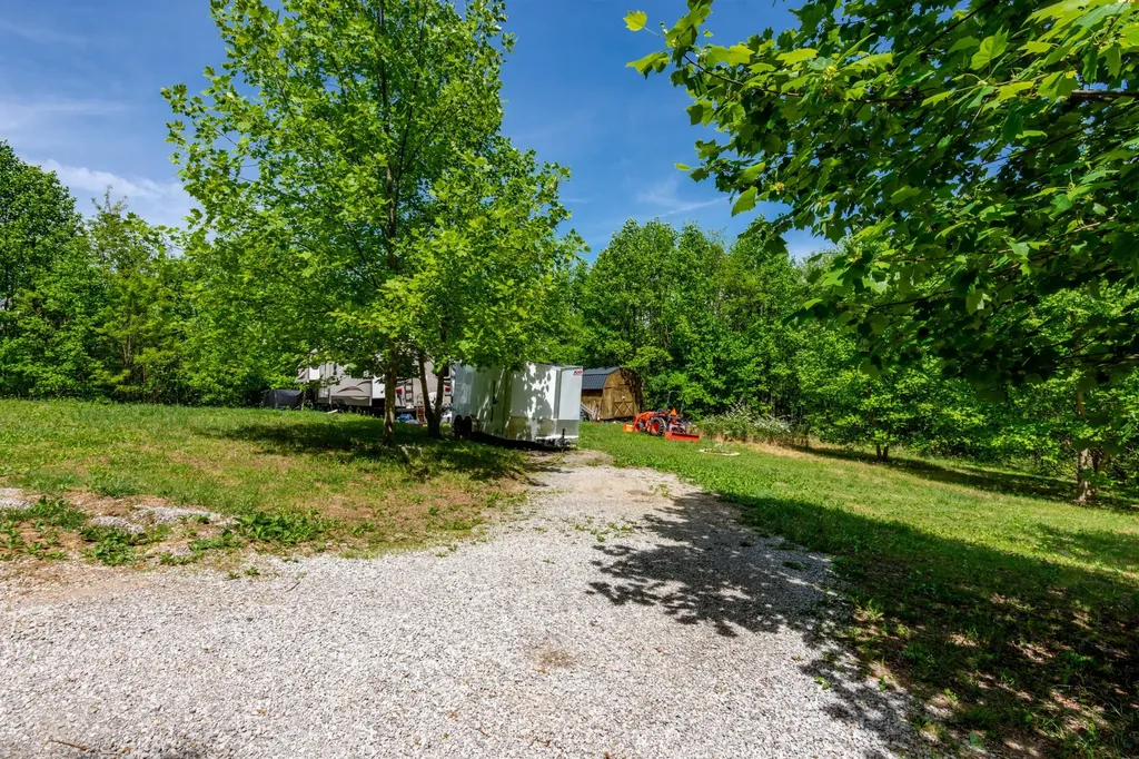 1867 Big Ridge Road Spring City TN 37381