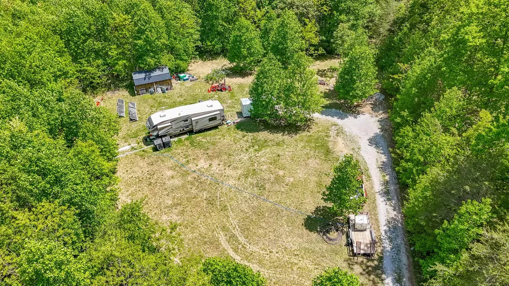 1867 Big Ridge Road Spring City TN 37381