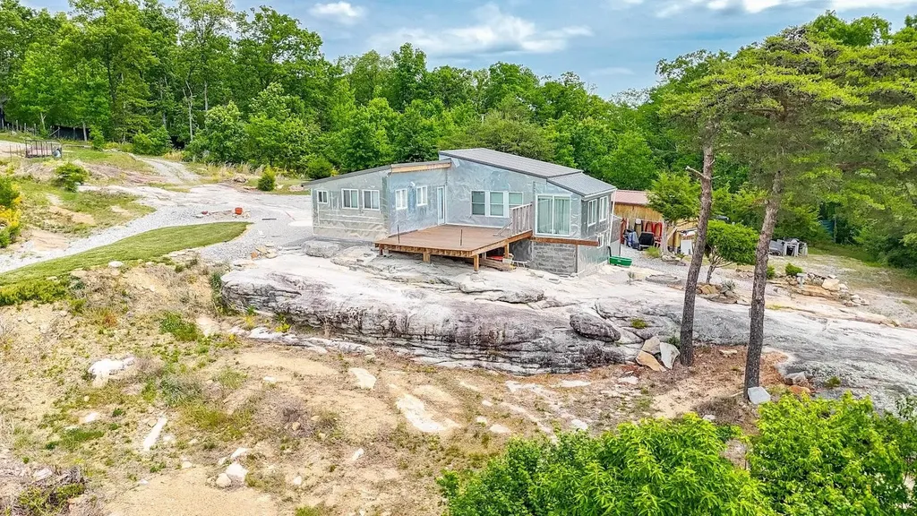 1407 Holloway Ridge Road Spring City TN 37381