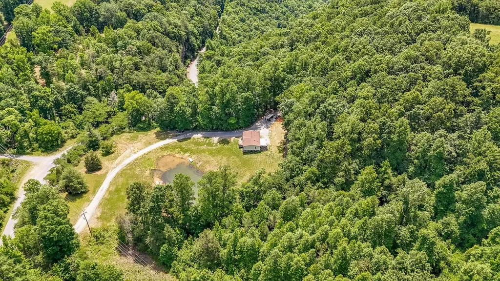 2479 Shut In Gap Road Spring City TN 37381