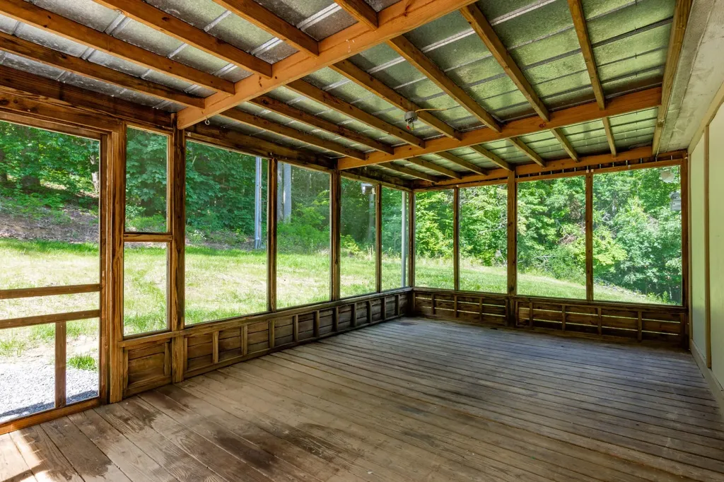2479 Shut In Gap Road Spring City TN 37381