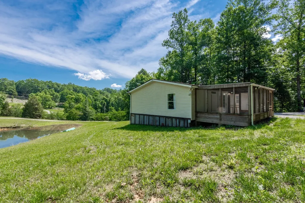 2479 Shut In Gap Road Spring City TN 37381