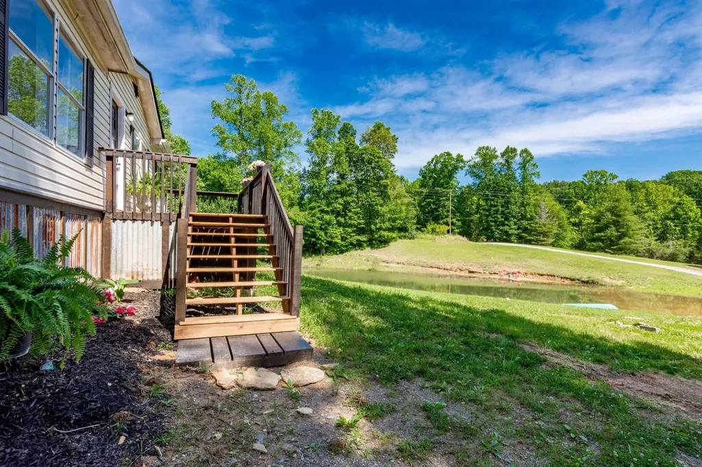 2479 Shut In Gap Road Spring City TN 37381