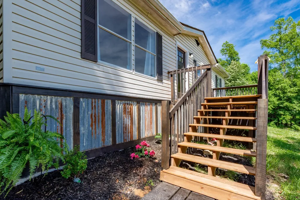 2479 Shut In Gap Road Spring City TN 37381