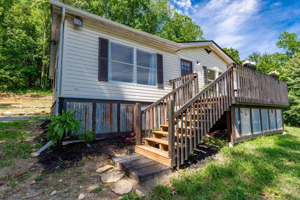 2479 Shut In Gap Road Spring City TN 37381