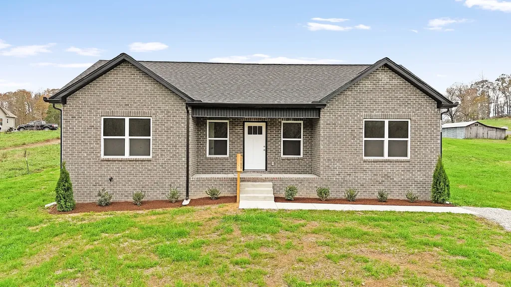 1776 Old Gallatin Road Portland TN 37148