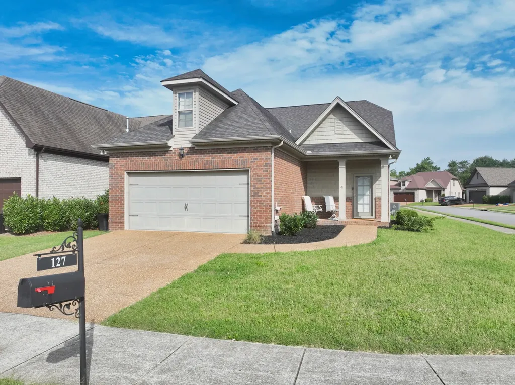 127 England Place Hendersonville TN 37075