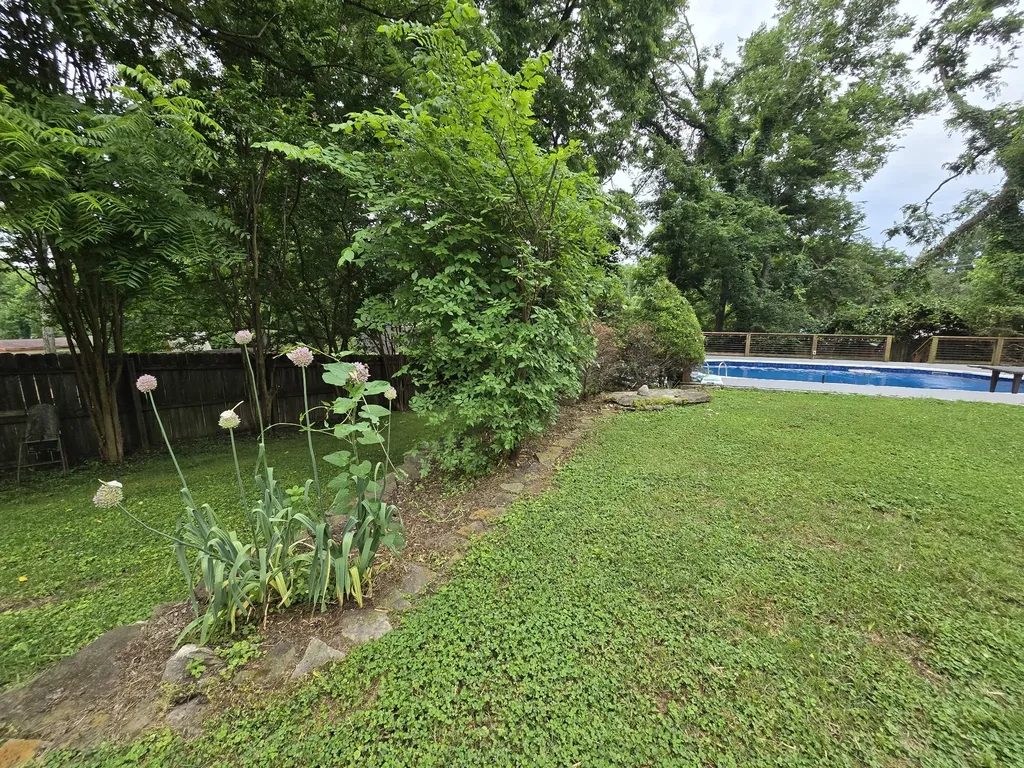 1230 Shelton Avenue Nashville TN 37216