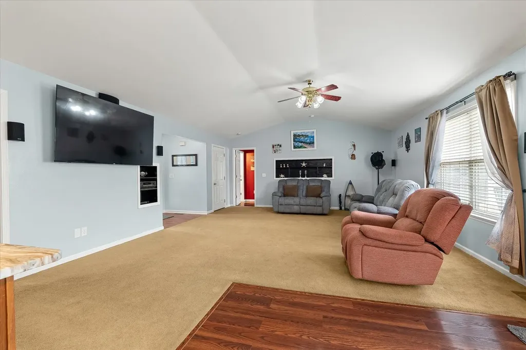 2109 Williamsport Pike Columbia TN 38401