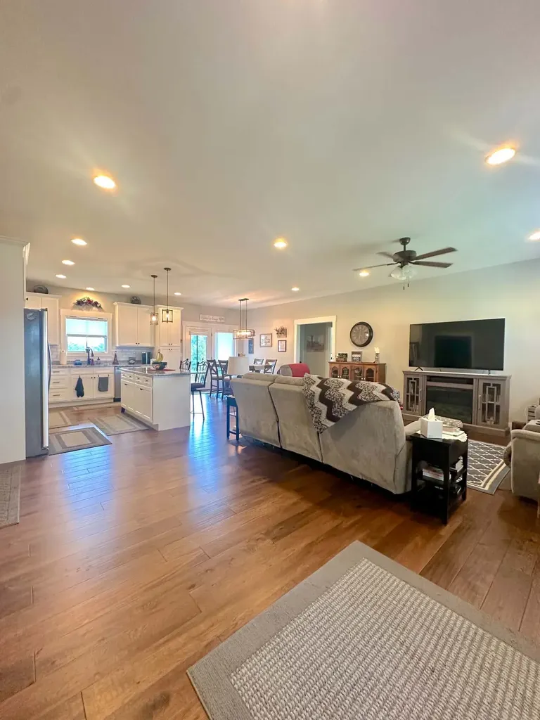 311 Autumn Hills Drive Rickman TN 38580