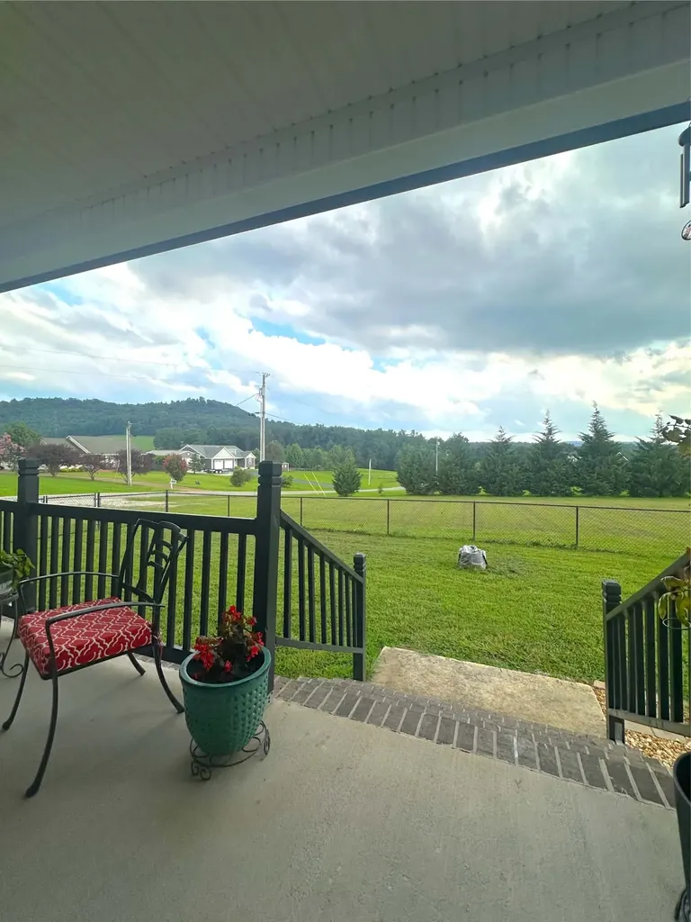 311 Autumn Hills Drive Rickman TN 38580