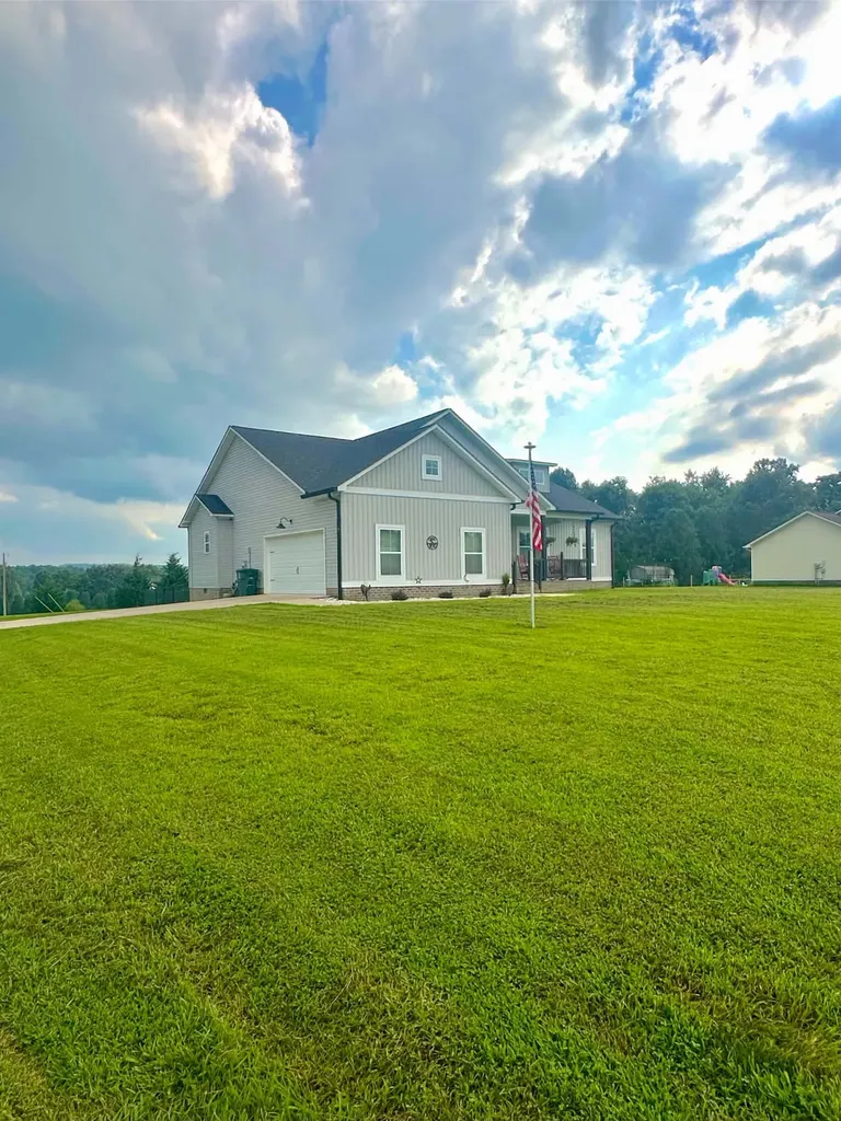 311 Autumn Hills Drive Rickman TN 38580
