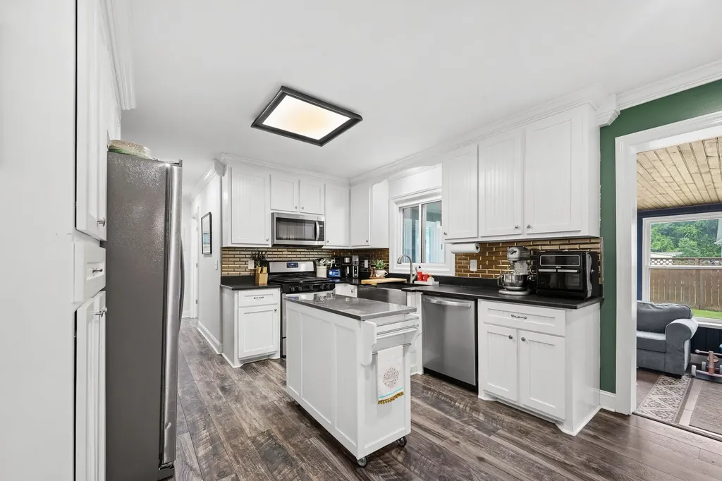 805 Forrest Drive Tullahoma TN 37388