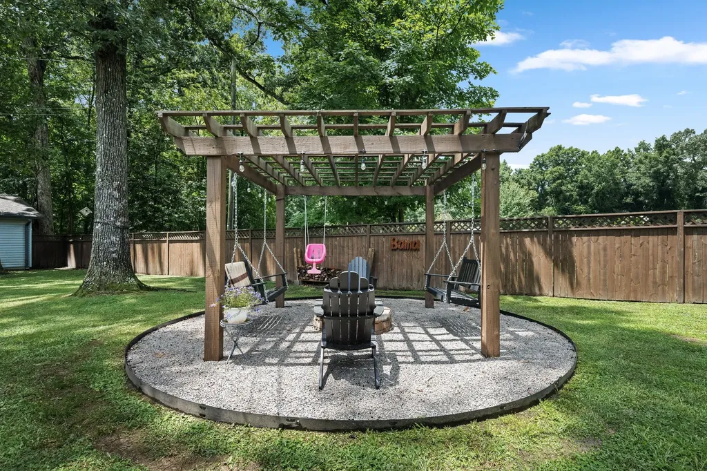 805 Forrest Drive Tullahoma TN 37388
