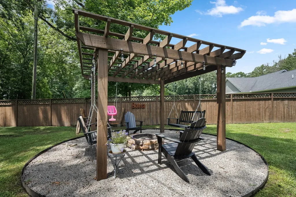 805 Forrest Drive Tullahoma TN 37388