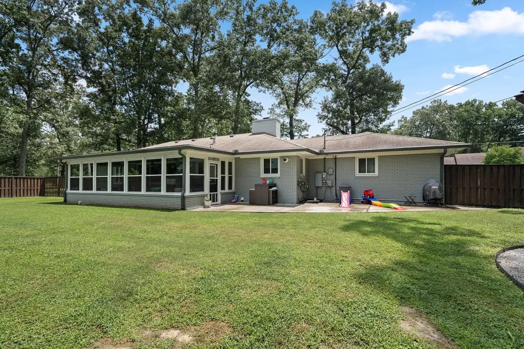 805 Forrest Drive Tullahoma TN 37388