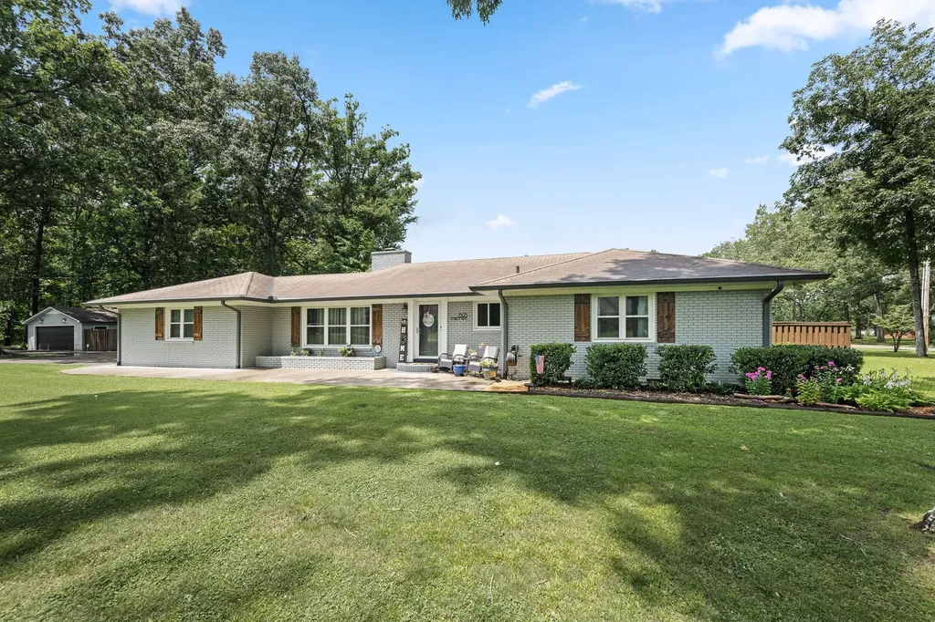 805 Forrest Drive Tullahoma TN 37388