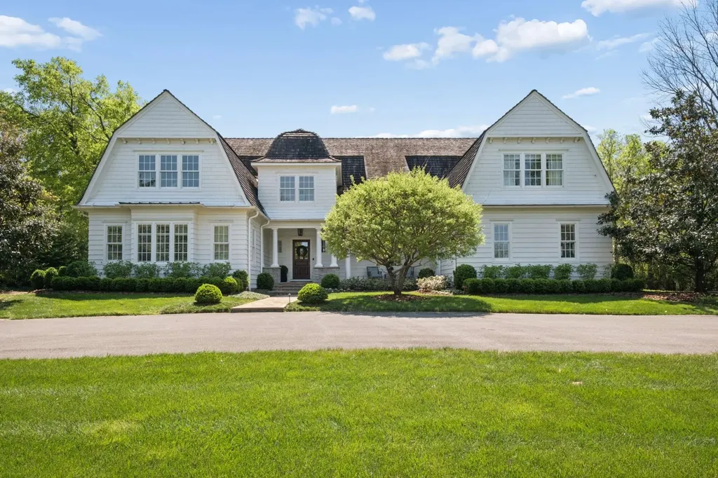 3435 Hampton Avenue Nashville TN 37215
