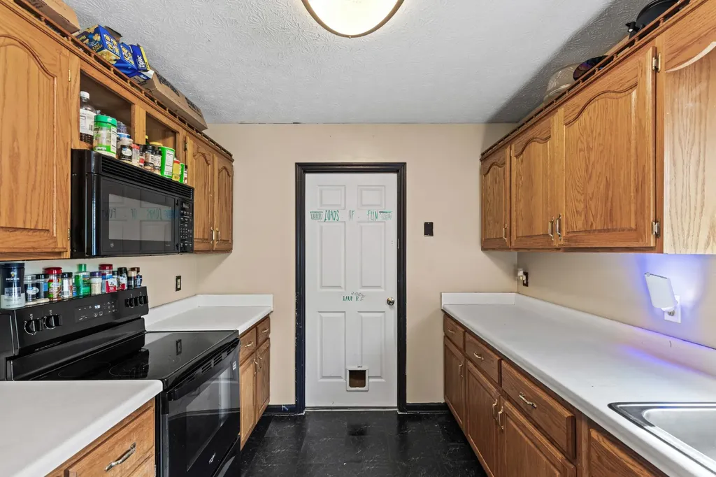 514 W Market Street Portland TN 37148