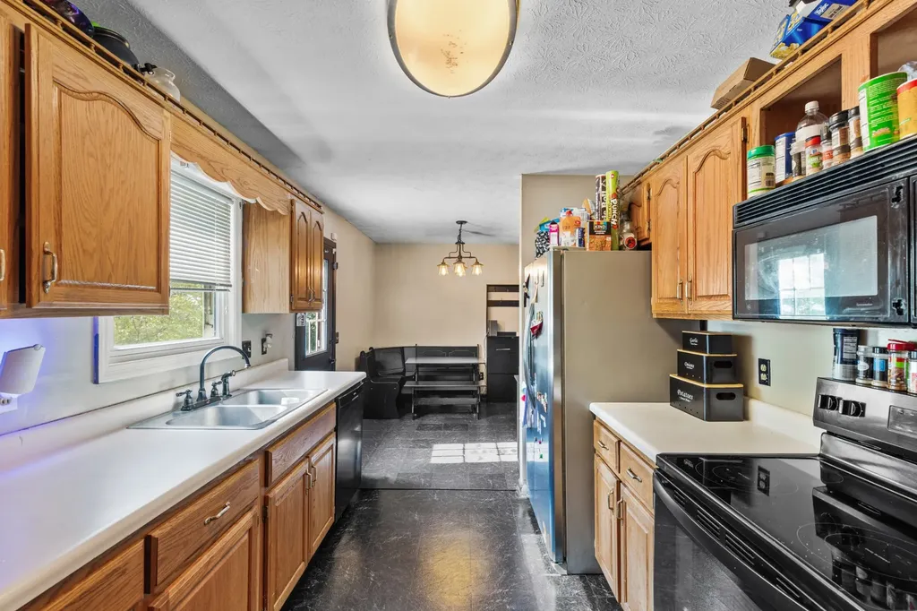 514 W Market Street Portland TN 37148