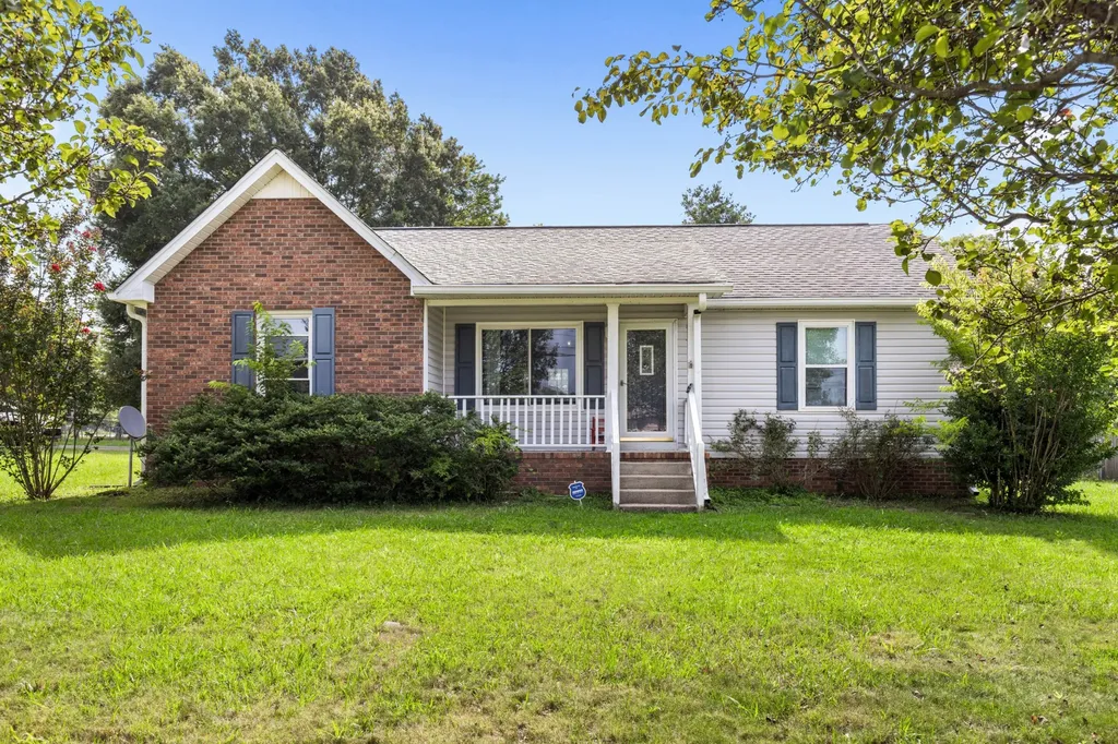 514 W Market Street Portland TN 37148