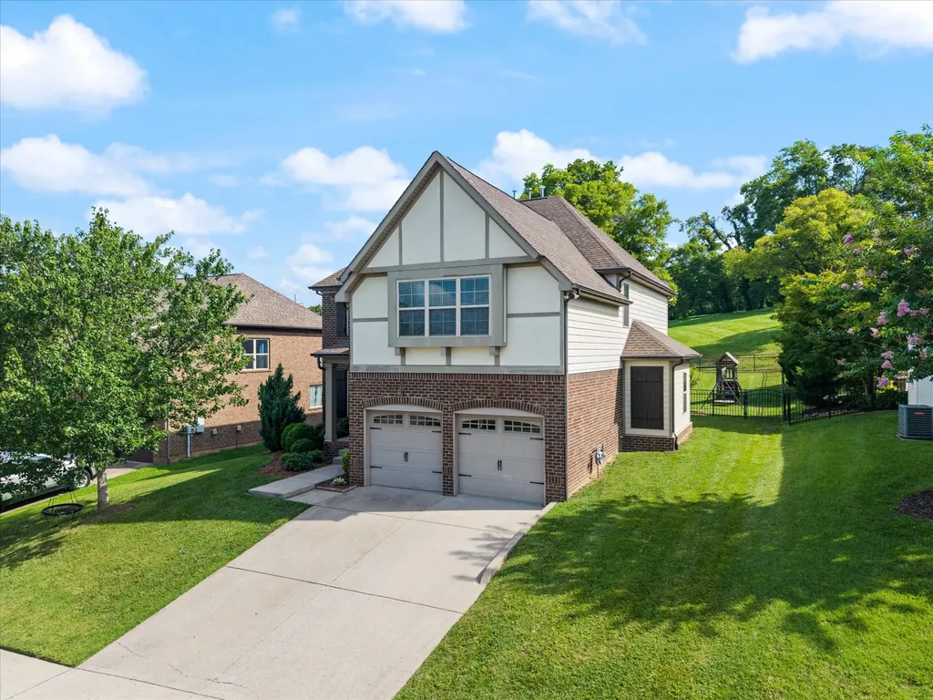 2204 Chantry Place Lane Thompsons Station TN 37179