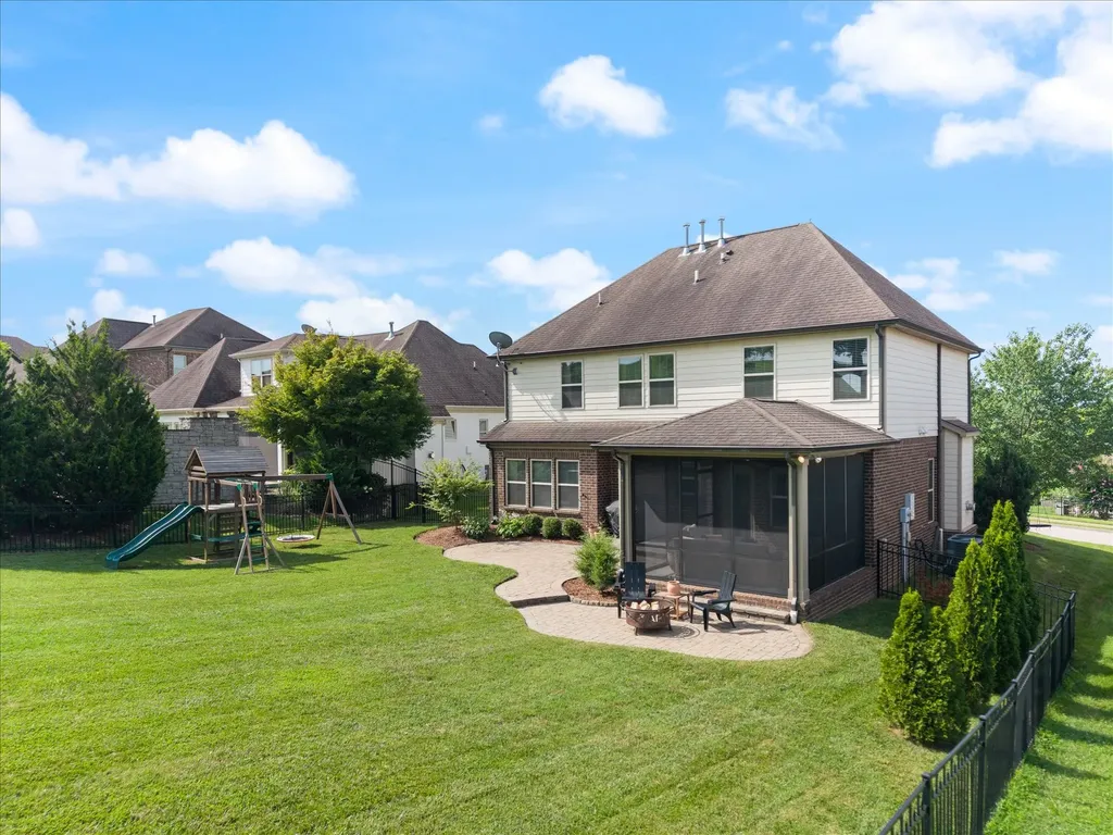 2204 Chantry Place Lane Thompsons Station TN 37179