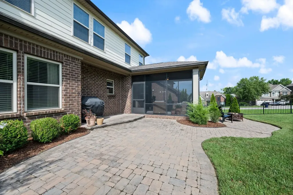 2204 Chantry Place Lane Thompsons Station TN 37179