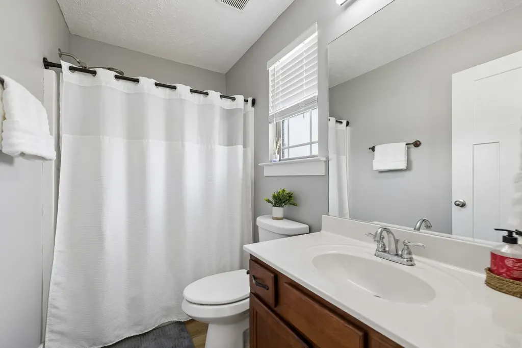 5443 Elkanah Court Christiana TN 37037