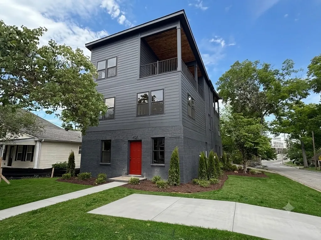 1618 9th Ave, N Nashville TN 37208