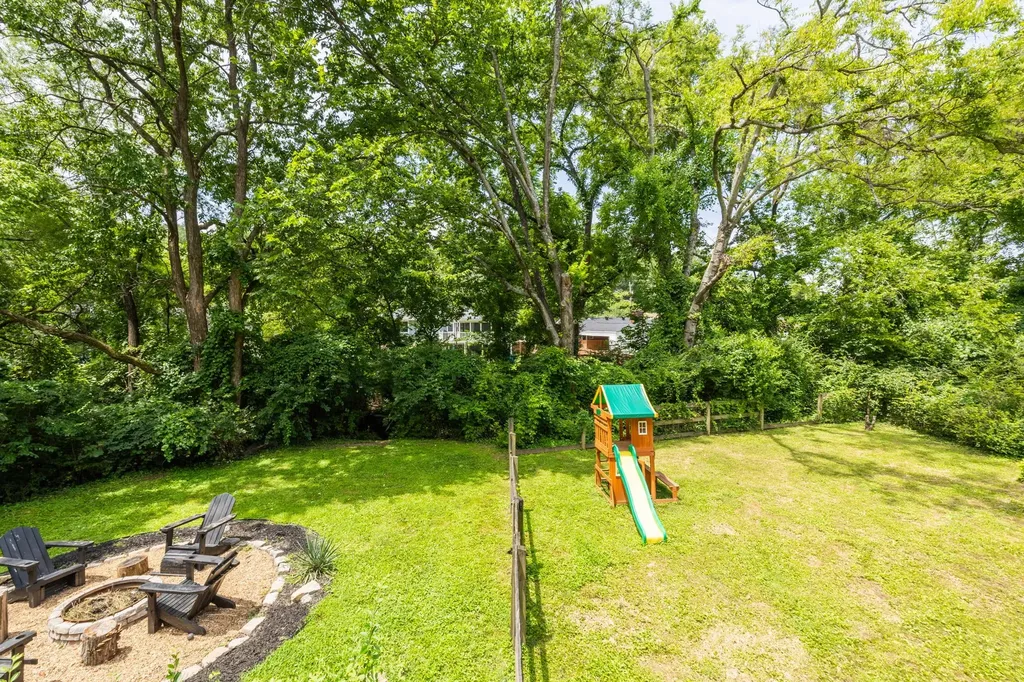 521 Westcrest Drive Nashville TN 37211