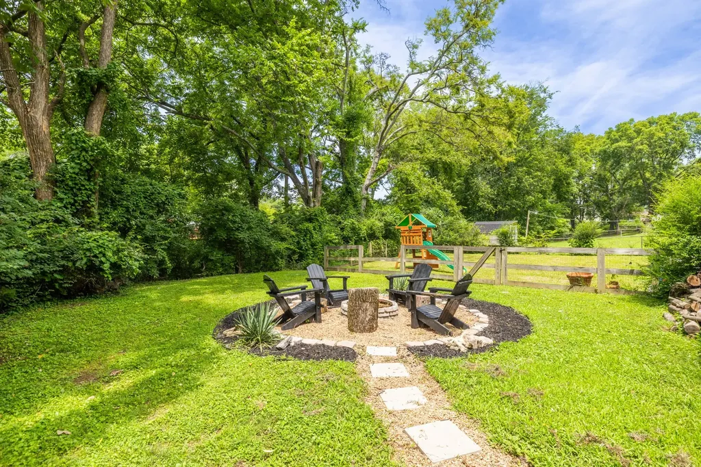 521 Westcrest Drive Nashville TN 37211