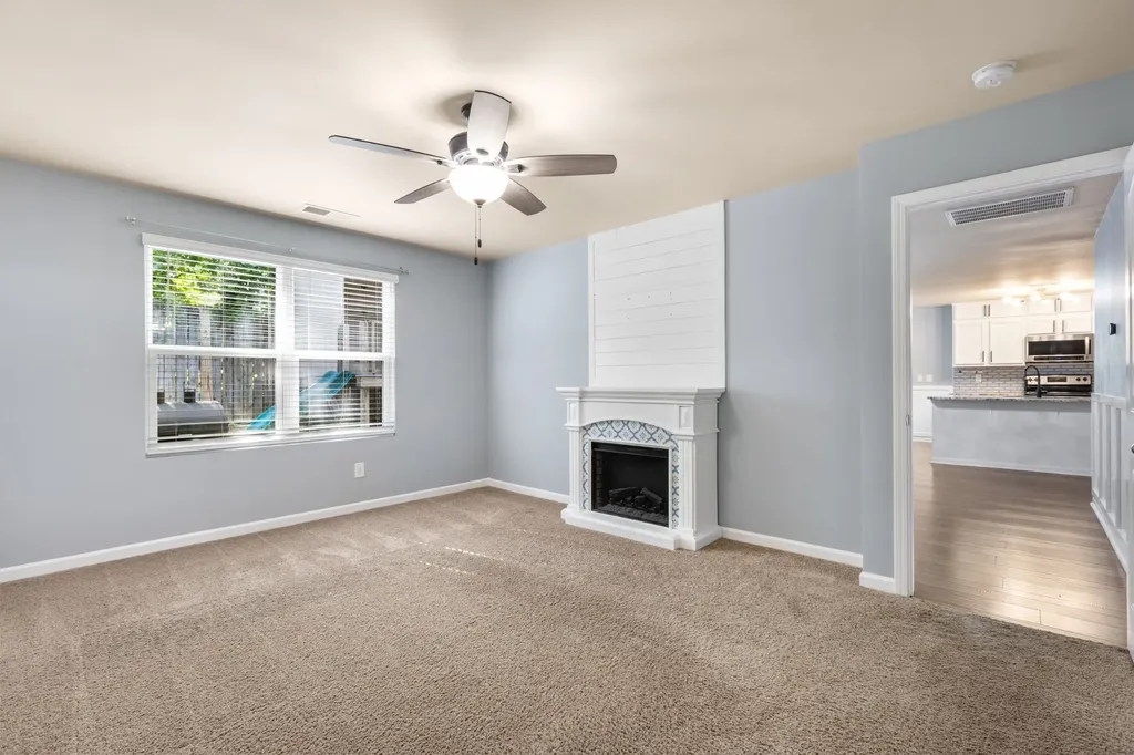 1240 Oxford Village Cove Columbia TN 38401
