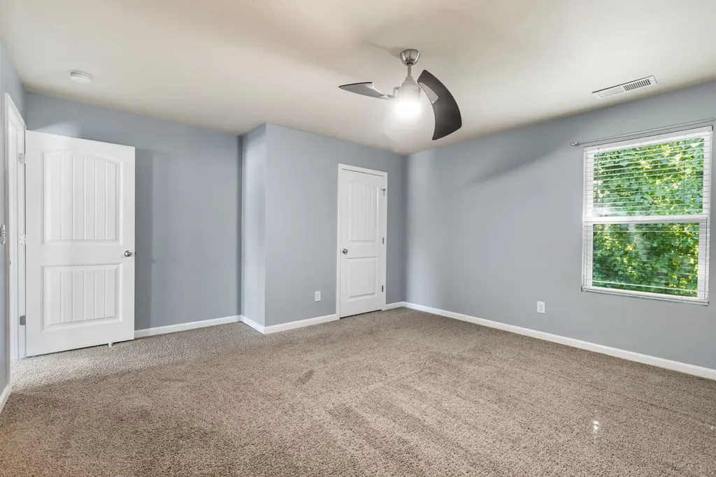 1240 Oxford Village Cove Columbia TN 38401