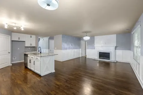 1240 Oxford Village Cove Columbia TN 38401