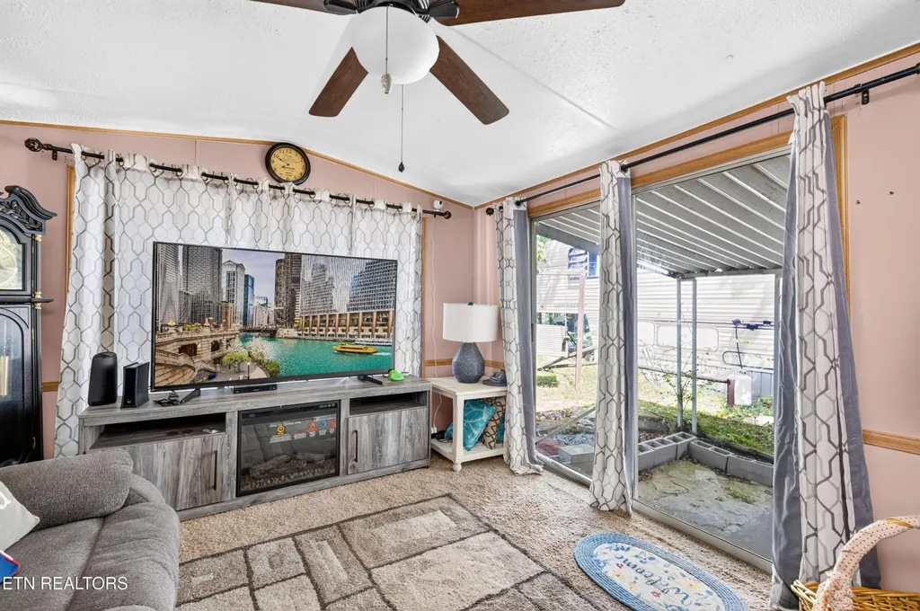 9227 Cherokee Trail Crossville TN 38572