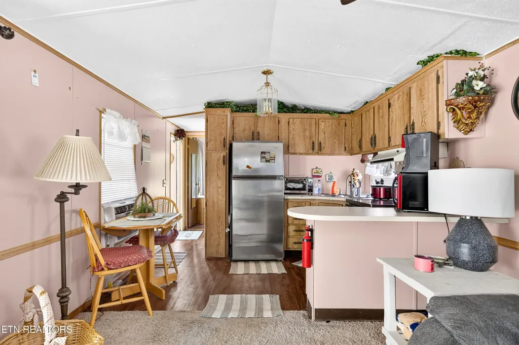 9227 Cherokee Trail Crossville TN 38572