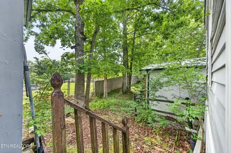 9227 Cherokee Trail Crossville TN 38572