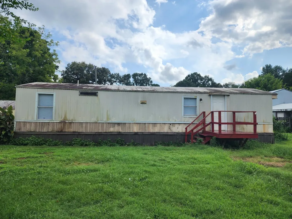 2533 Murfreesboro Highway Manchester TN 37355