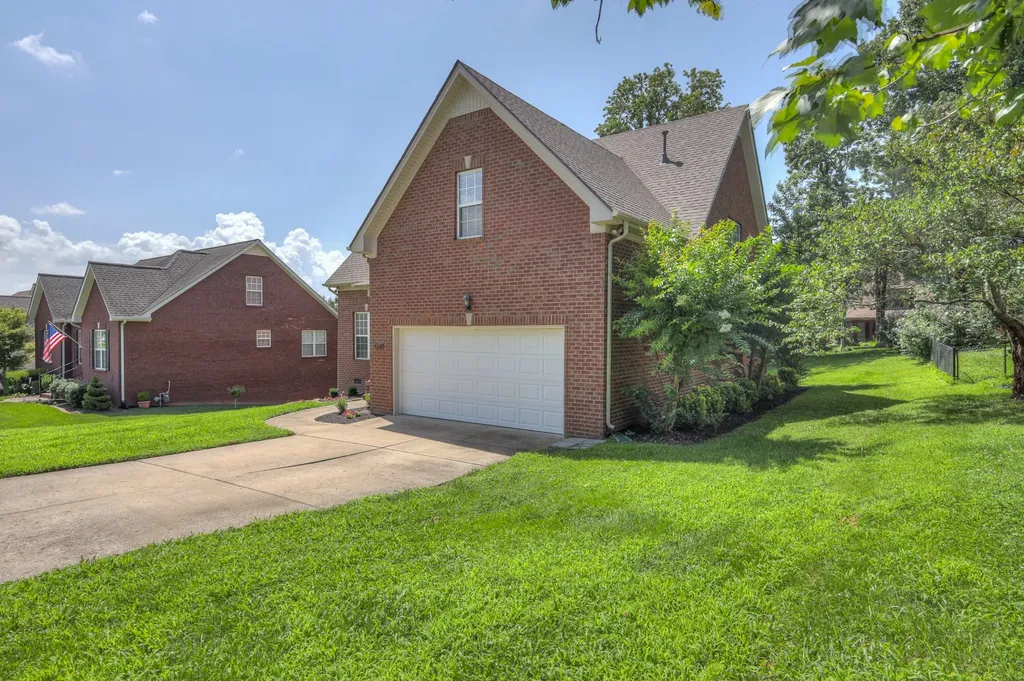 5029 Claude Drive Smyrna TN 37167