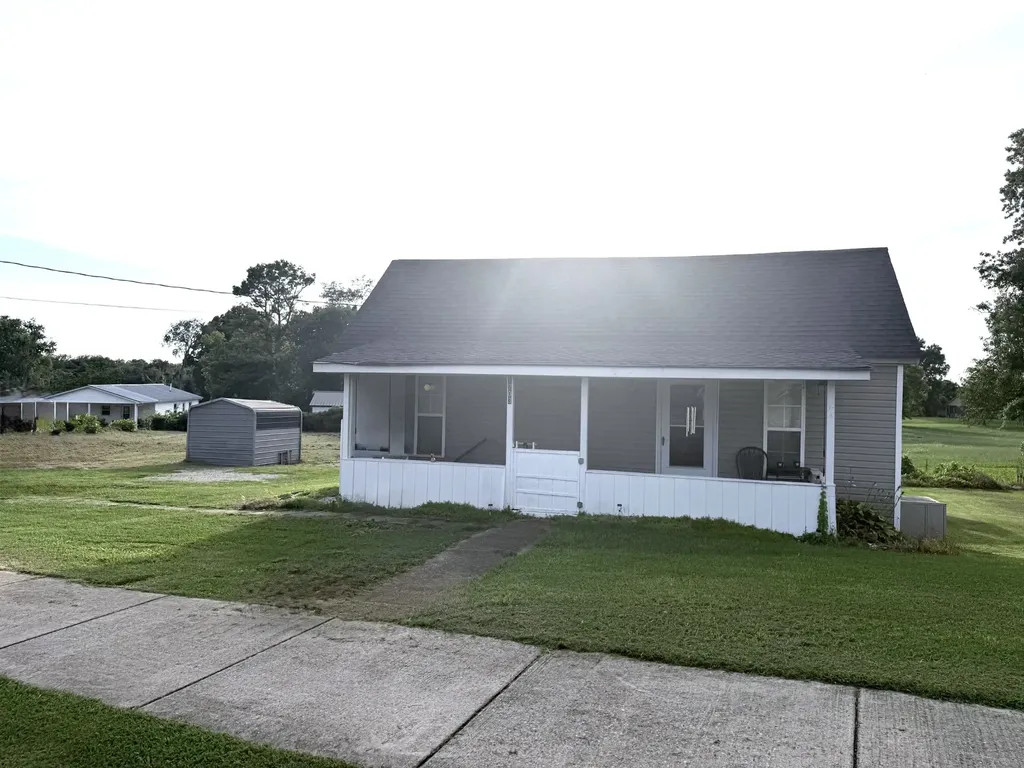 1203 E Main Street Decherd TN 37324