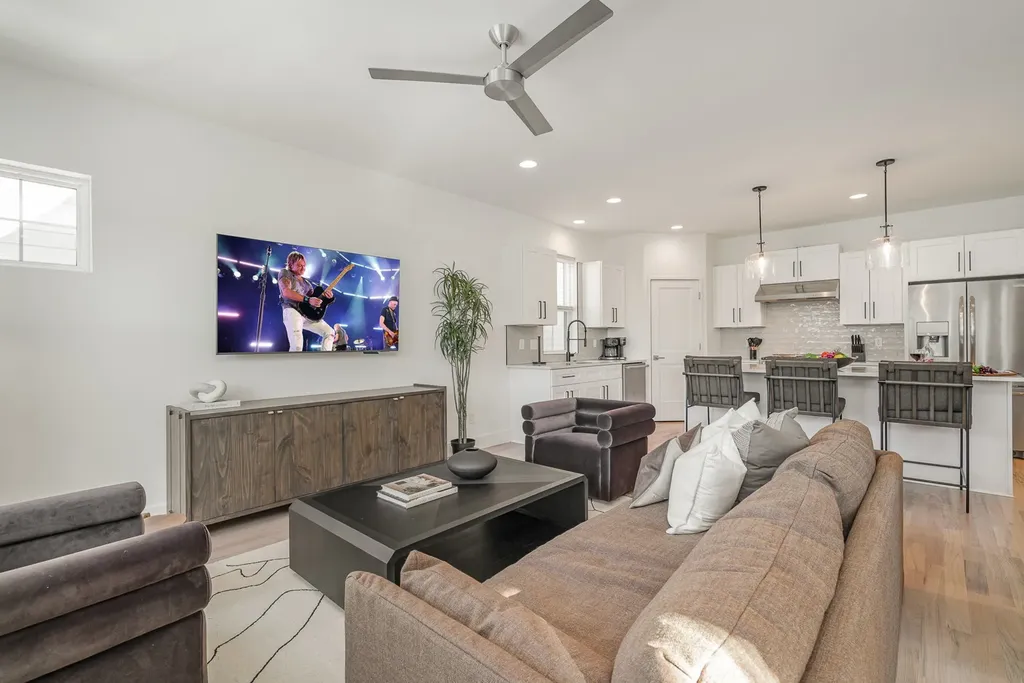 1699 Lischey Avenue Nashville TN 37207