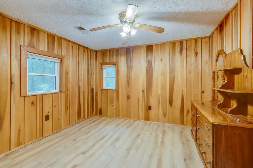 150 Humpty Dumpty Road White Bluff TN 37187