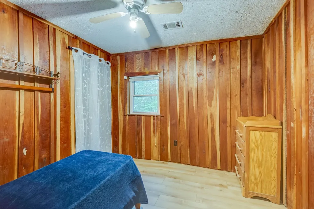 150 Humpty Dumpty Road White Bluff TN 37187