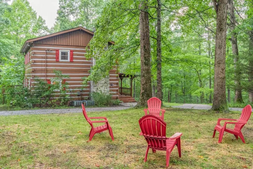 150 Humpty Dumpty Road White Bluff TN 37187