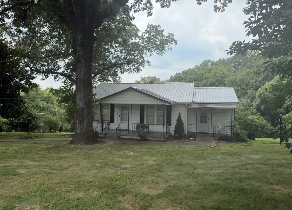 111 Valley View Street Ashland City TN 37015
