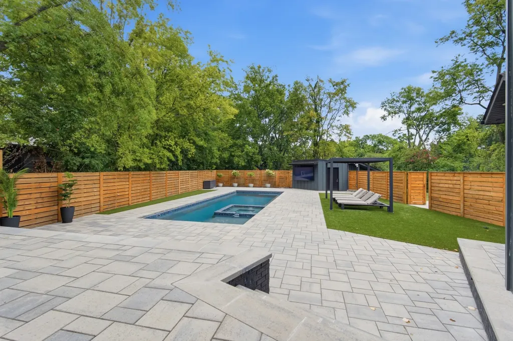 207 Bluegrass Drive Hendersonville TN 37075