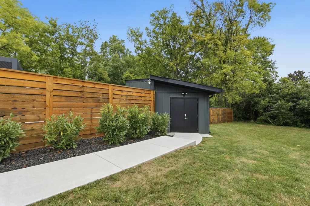 207 Bluegrass Drive Hendersonville TN 37075